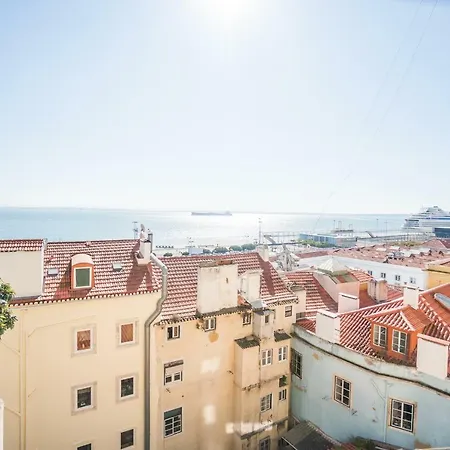 Spectacular Terrace View Of Tagus * Lisbon